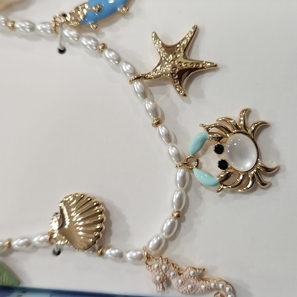 🔹️Piper K🔹️ gorgeous nautical charm 16" Sea necklace Sheahorse Star Shells ✨🦀 - Picture 3 of 7
